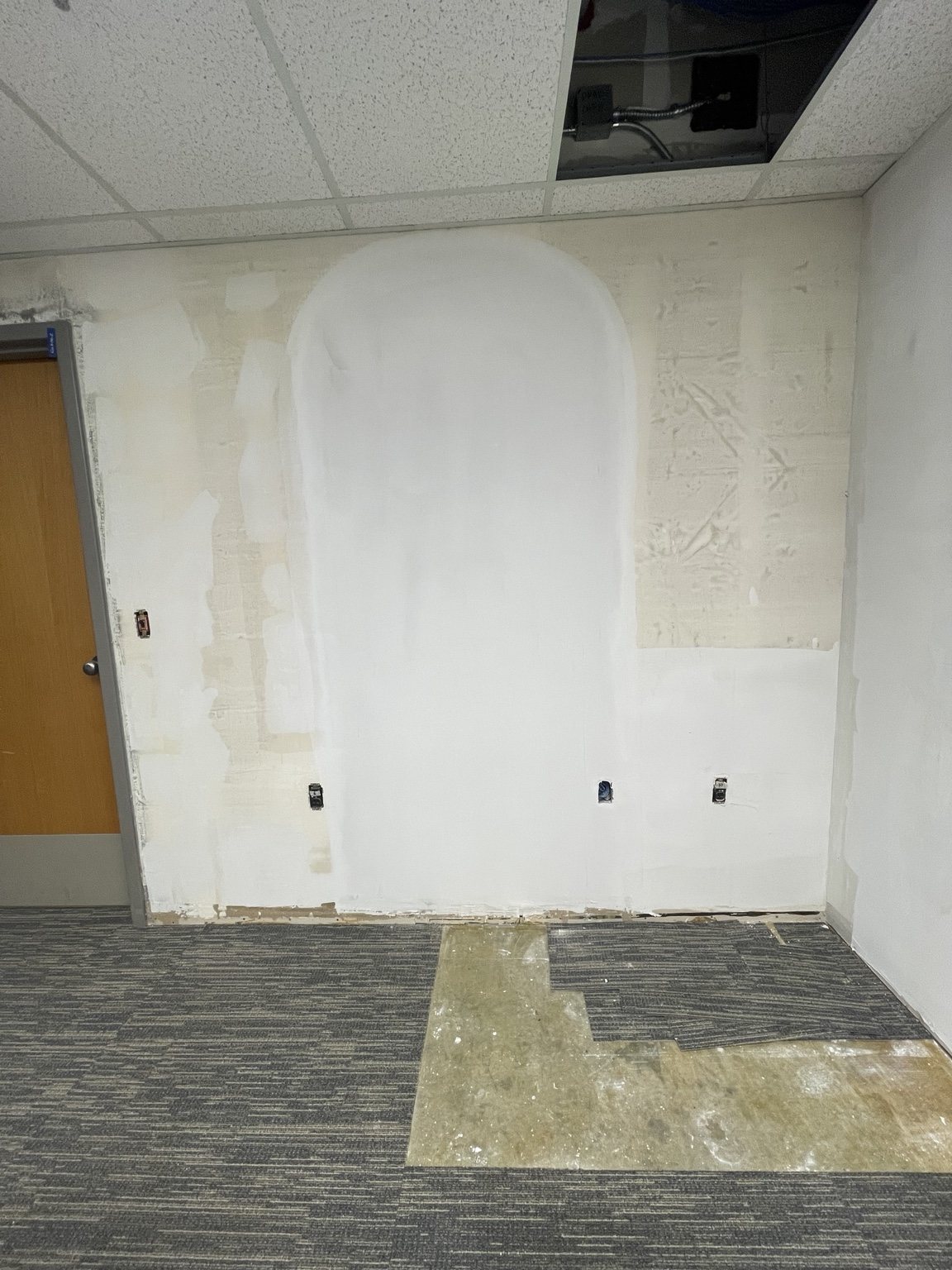 Drywall wall repair