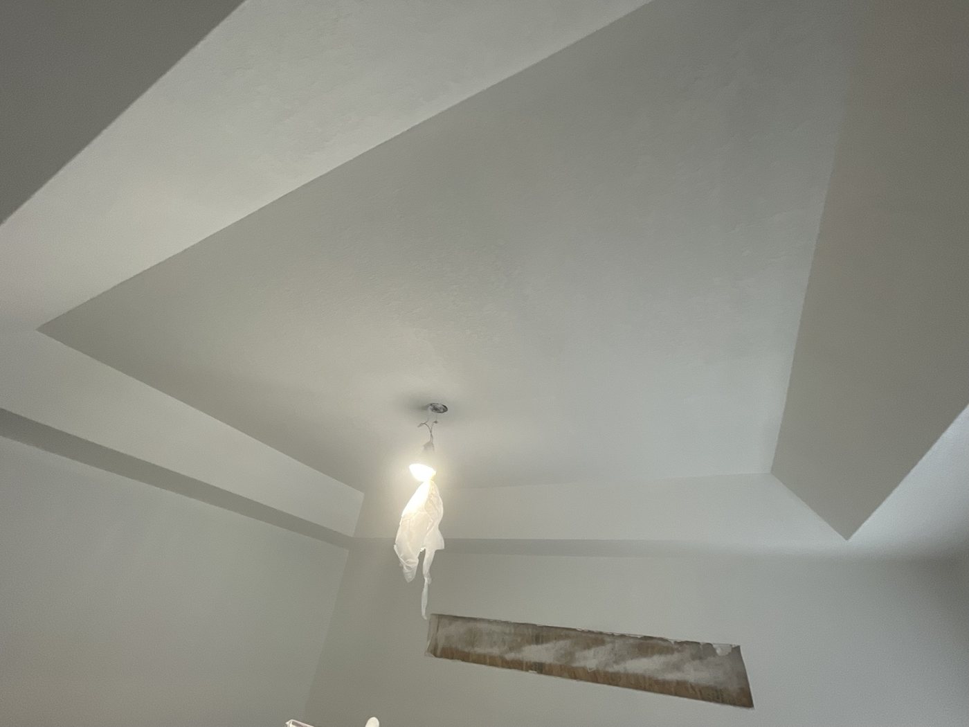 Tray ceiling finish